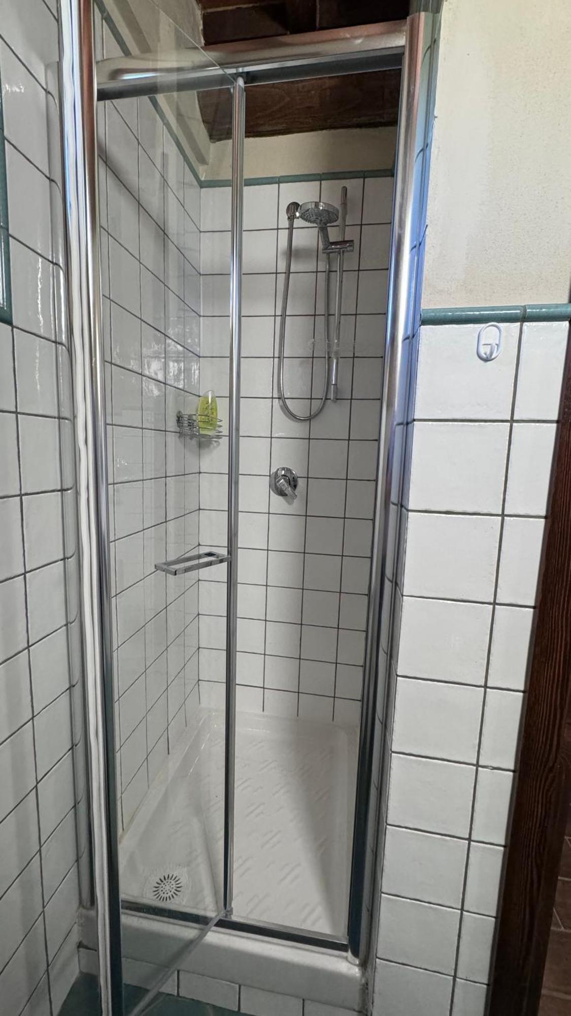 Appartamento Isenesi Gambassi Terme Exterior foto